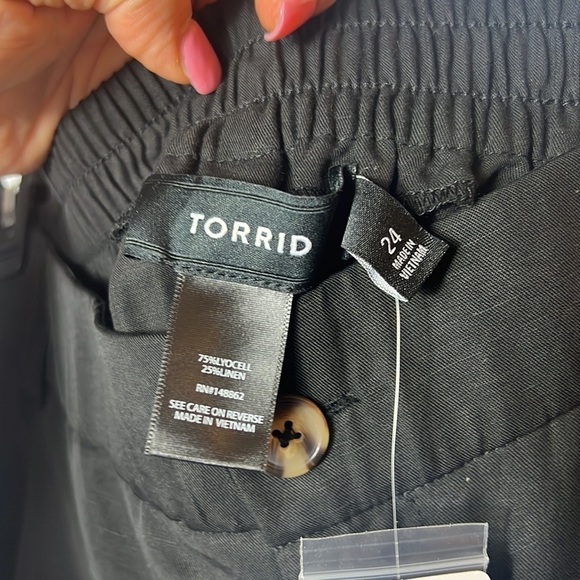 Torrid Black Linen Shorts - Picture 9 of 9